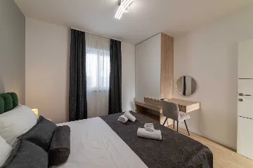 Modern Villa with Heated Pool in Kaštel Stari