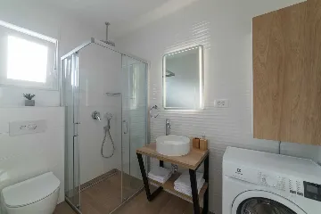 Modern Villa with Heated Pool in Kaštel Stari