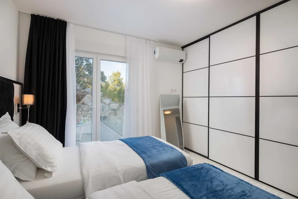 Contemporary Villa Complex with Sea View, Seget Donji