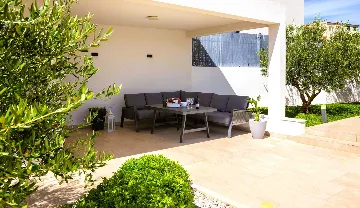 Seaside Family Villa with Pool in Sevid