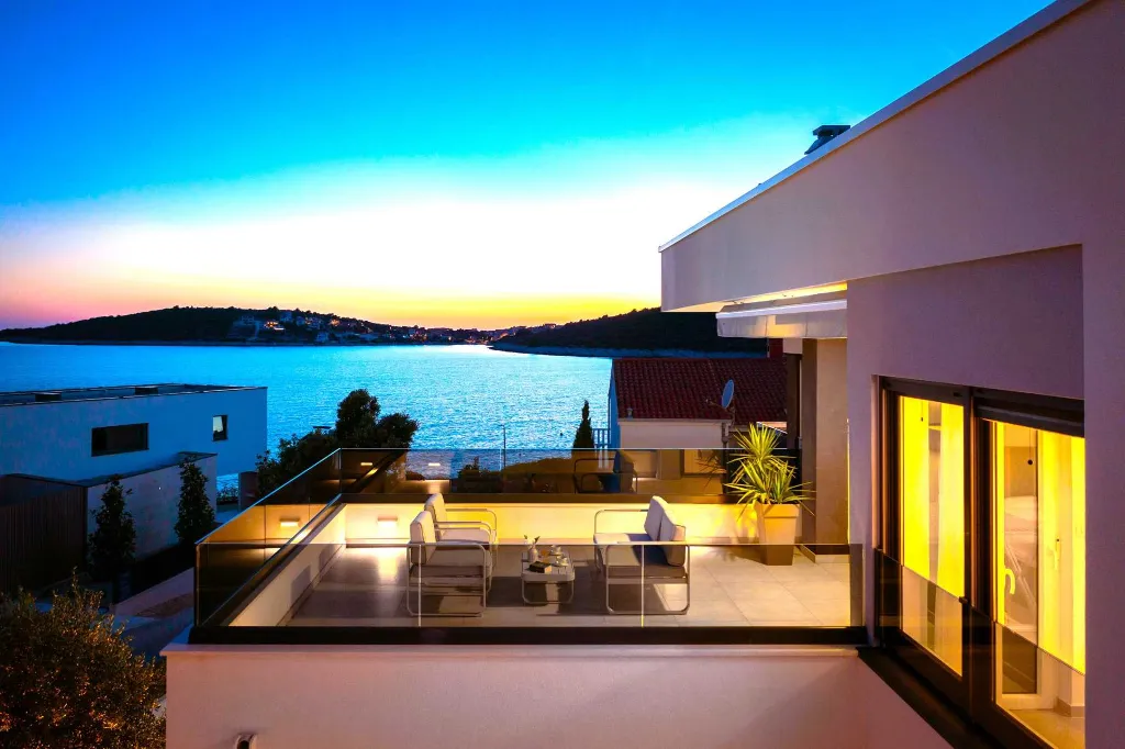 Seaside Family Villa with Pool in Sevid
