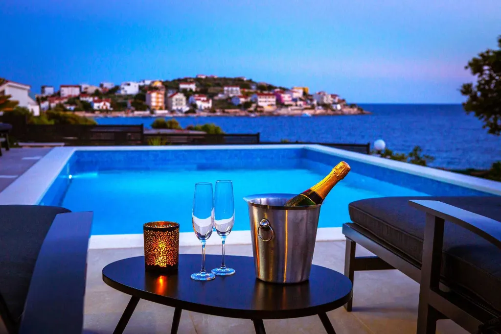 Seaside Family Villa with Pool in Sevid