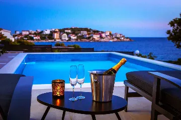 Seaside Family Villa with Pool in Sevid