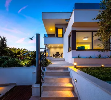 Seaside Family Villa with Pool in Sevid