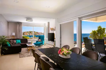 Seaside Family Villa with Pool in Sevid