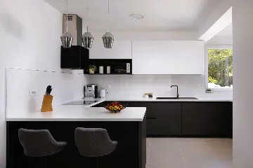 Seaside Family Villa with Pool in Sevid