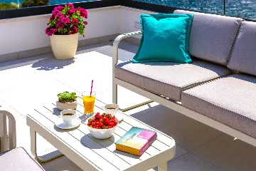 Seaside Family Villa with Pool in Sevid