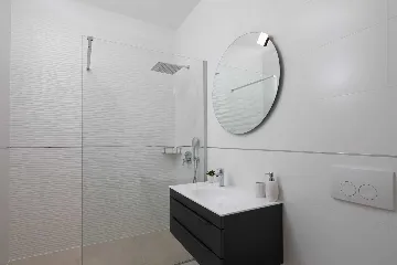 Seaside Family Villa with Pool in Sevid