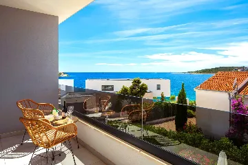 Seaside Family Villa with Pool in Sevid