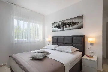 Seaside Family Villa with Pool in Sevid