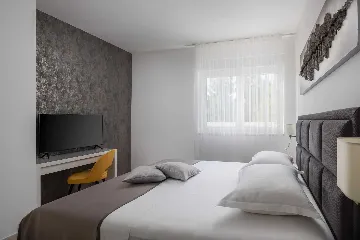 Seaside Family Villa with Pool in Sevid