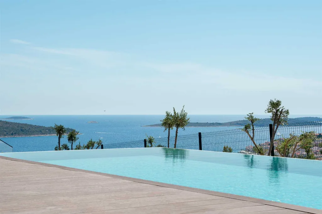 Modern 4-Bedroom Villa with Pool in Primošten