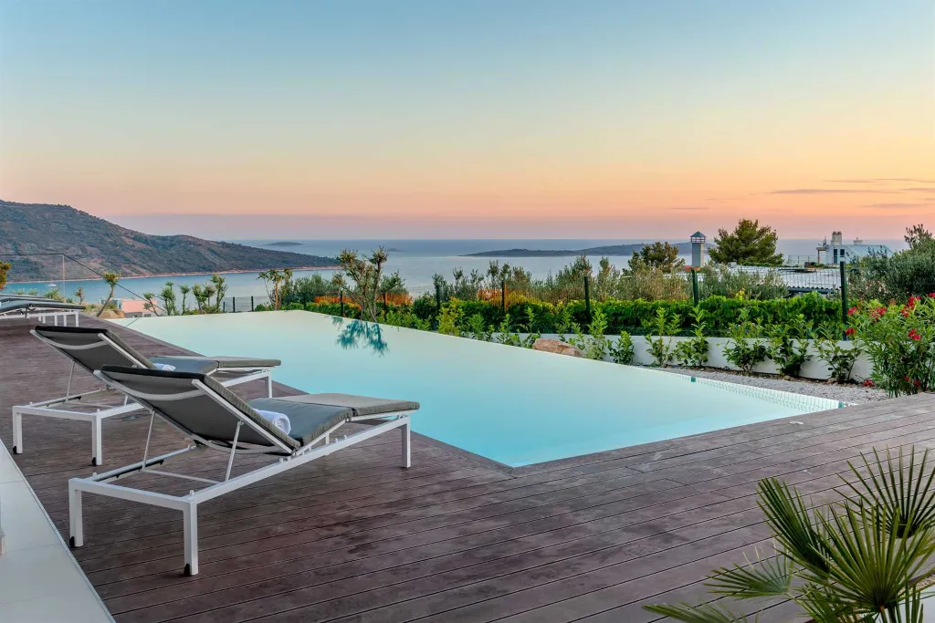 Modern 4-Bedroom Villa with Pool in Primošten