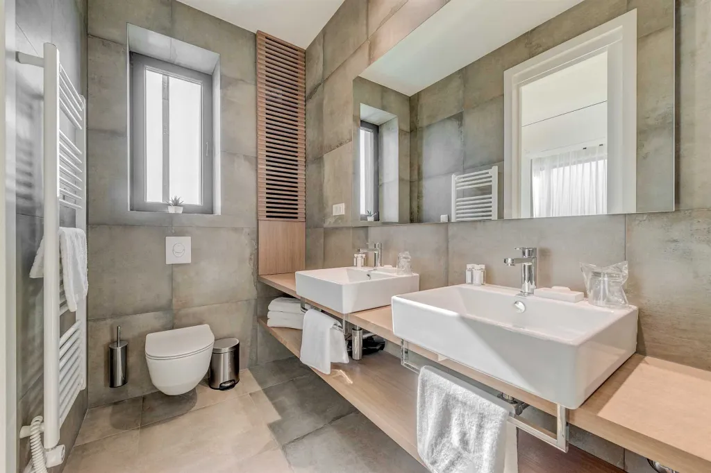 Modern 4-Bedroom Villa with Pool in Primošten