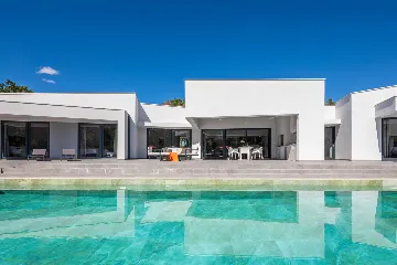Modern Villa Retreat with Pool in Režanci, Istria