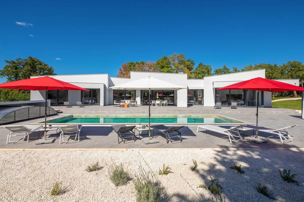 Modern Villa Retreat with Pool in Režanci, Istria