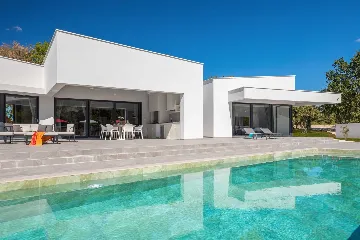 Modern Villa Retreat with Pool in Režanci, Istria