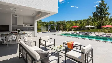 Modern Villa Retreat with Pool in Režanci, Istria