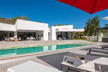 Modern Villa Retreat with Pool in Režanci, Istria