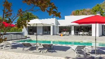 Modern Villa Retreat with Pool in Režanci, Istria
