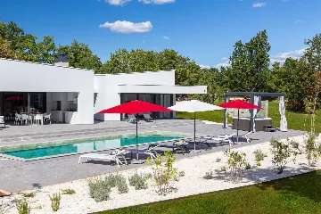 Modern Villa Retreat with Pool in Režanci, Istria