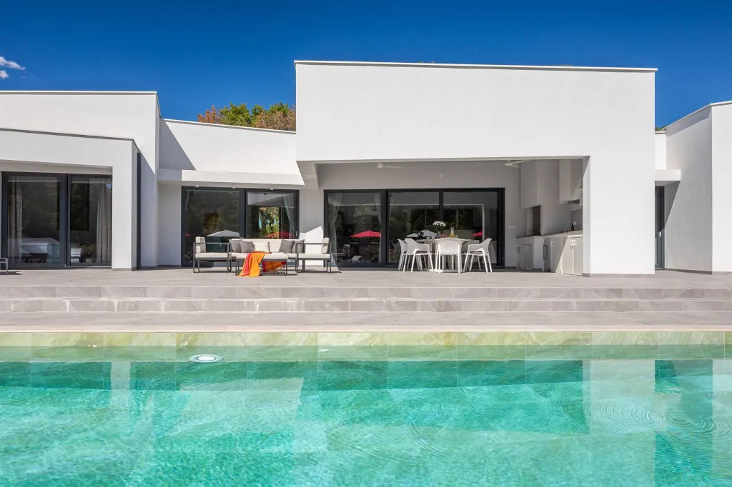 Modern Villa Retreat with Pool in Režanci, Istria