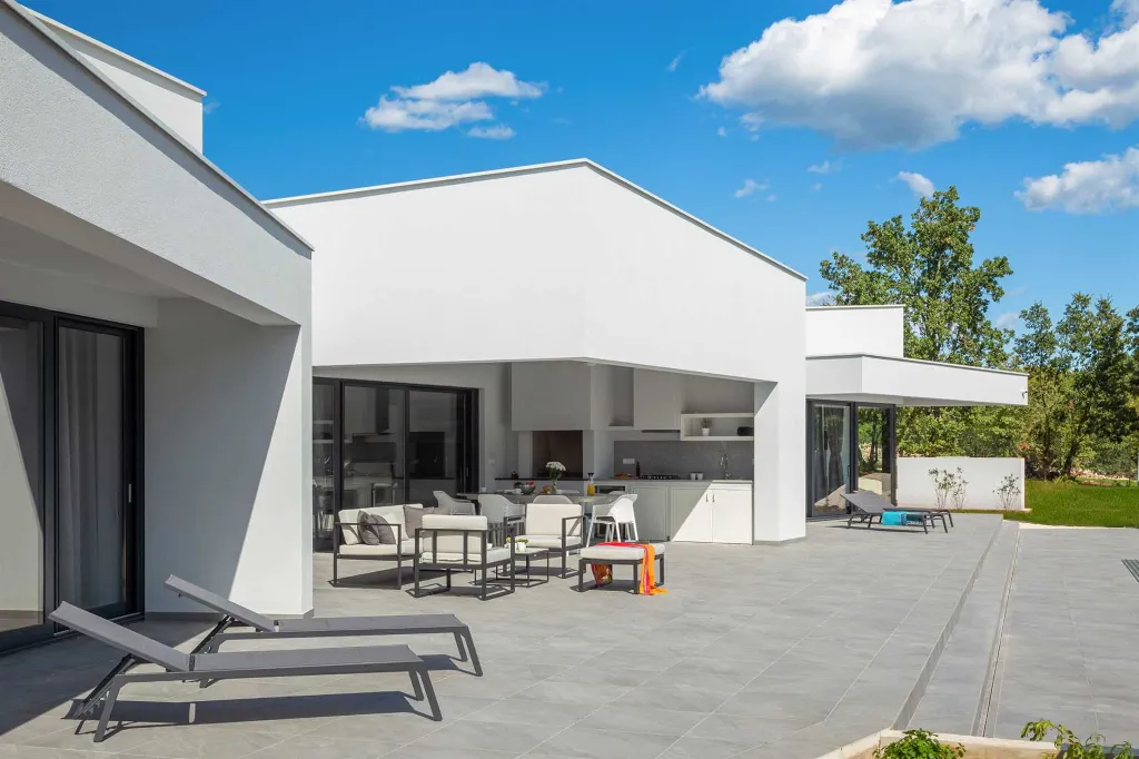 Modern Villa Retreat with Pool in Režanci, Istria