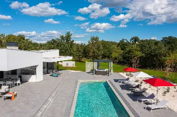 Modern Villa Retreat with Pool in Režanci, Istria