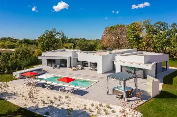 Modern Villa Retreat with Pool in Režanci, Istria