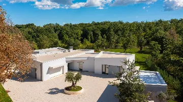 Modern Villa Retreat with Pool in Režanci, Istria