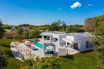 Modern Villa Retreat with Pool in Režanci, Istria