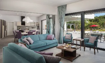 Modern Villa Retreat with Pool in Režanci, Istria