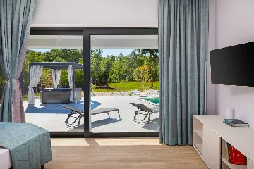 Modern Villa Retreat with Pool in Režanci, Istria