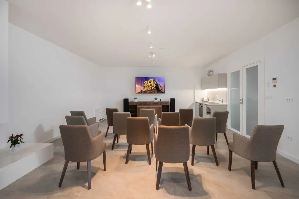 Modern Villa Retreat with Pool in Režanci, Istria
