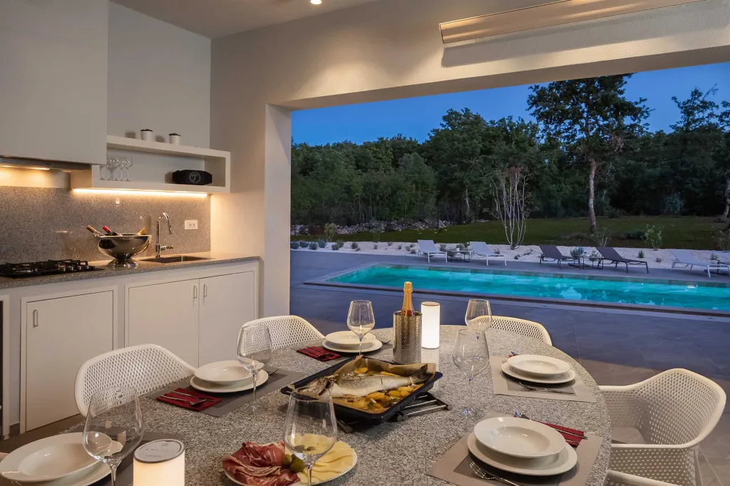 Modern Villa Retreat with Pool in Režanci, Istria
