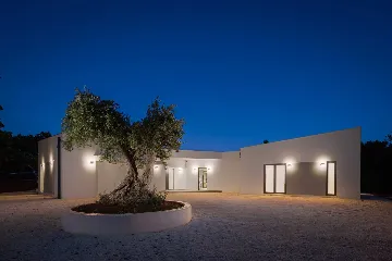 Modern Villa Retreat with Pool in Režanci, Istria