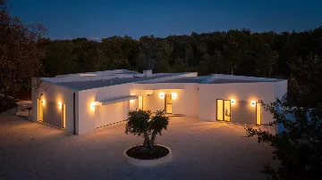 Modern Villa Retreat with Pool in Režanci, Istria