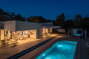 Modern Villa Retreat with Pool in Režanci, Istria