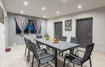 Spacious Family Villa with Pool in Krnica