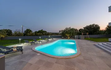 Spacious Family Villa with Pool in Krnica