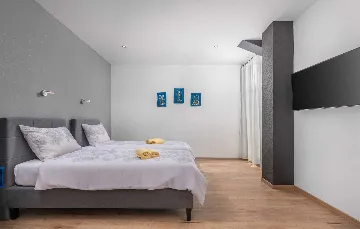 Spacious Family Villa with Pool in Krnica