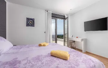 Spacious Family Villa with Pool in Krnica