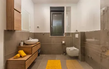 Spacious Family Villa with Pool in Krnica