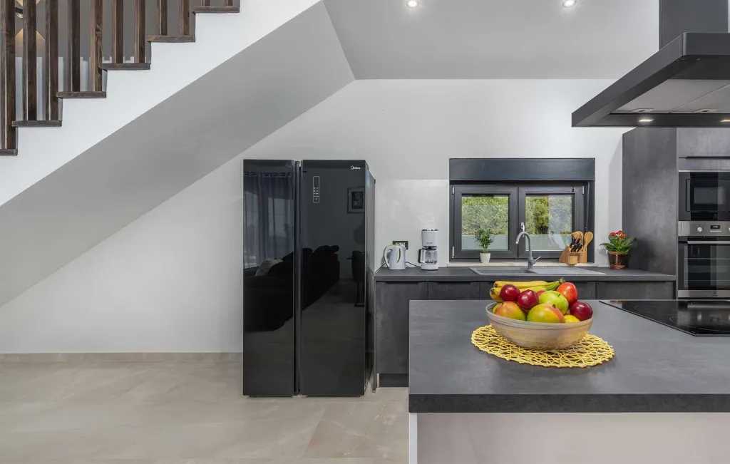 Spacious Family Villa with Pool in Krnica