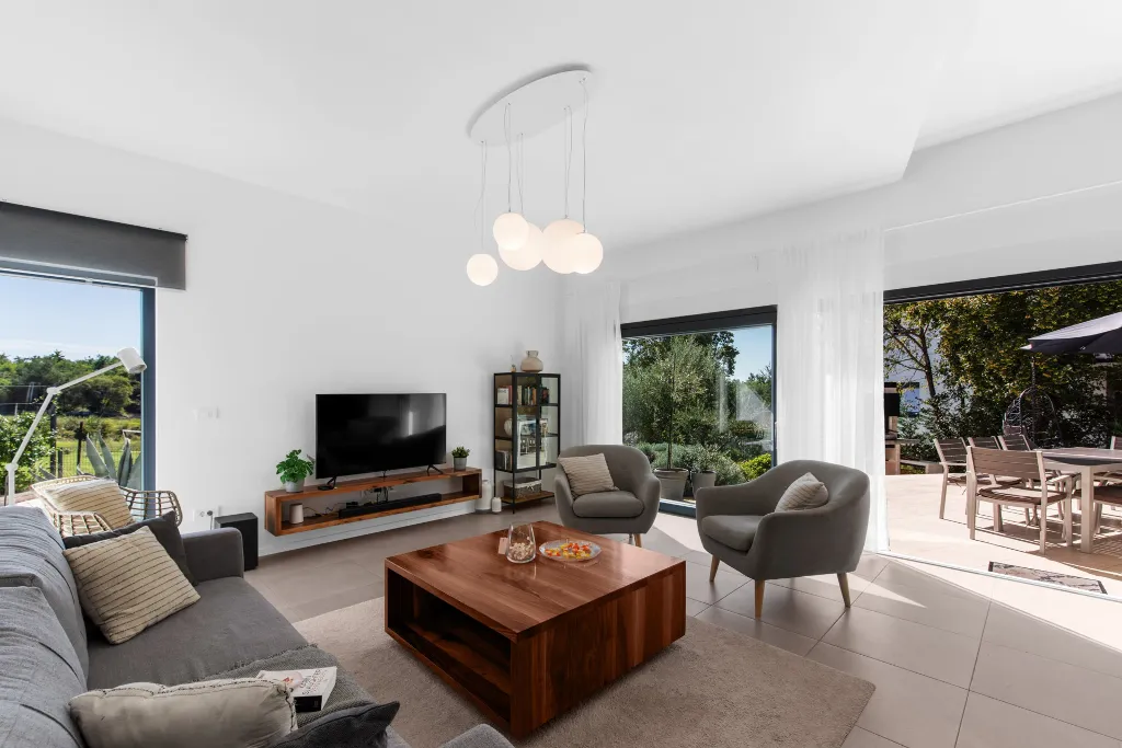 Contemporary Family Villa with Pool in Vabriga