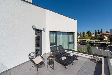 Contemporary Family Villa with Pool in Vabriga