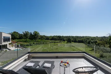 Contemporary Family Villa with Pool in Vabriga