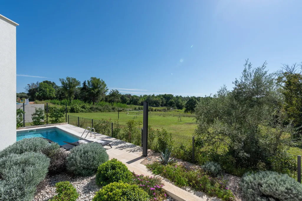 Contemporary Family Villa with Pool in Vabriga