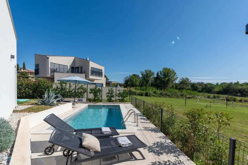 Contemporary Family Villa with Pool in Vabriga