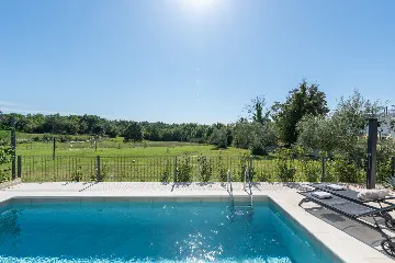 Contemporary Family Villa with Pool in Vabriga